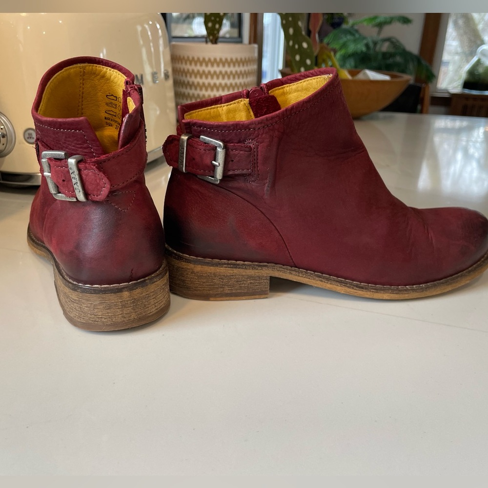 Red Jafa boots with silver buckle and 1” heel. Size 37. Made in Portugal.